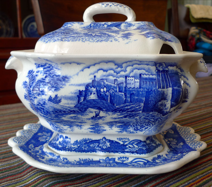 Old "Blue Willow" Style Soup Tureen Made in Japan Nice crazing eBay